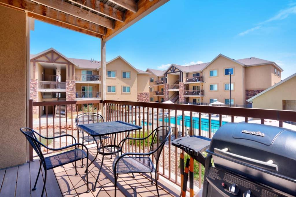 5H Our Redcliff Condo, Pool & Hot Tub Moab Luaran gambar